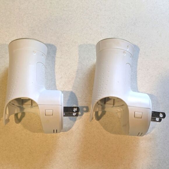 Glade Plug-ins (2) EUC - Picture 1 of 2